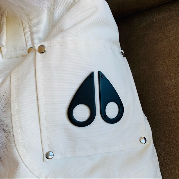 (Sold) Moose Knuckles Debbie Down Bomber Jacket - Authentic - Picture 5 of 9